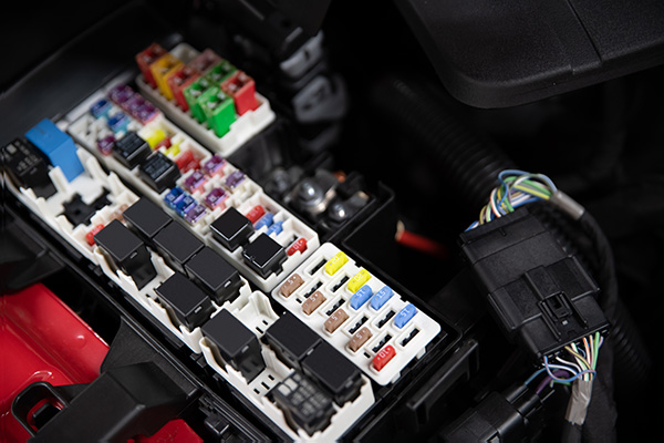 How Can You Tell If a Car Fuse or Relay Is Faulty? | Pete's